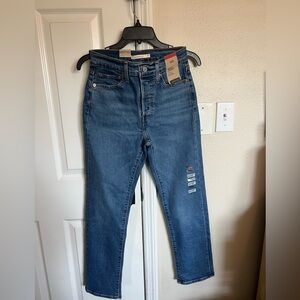 NWT Levi Wedgie Straight Jeans